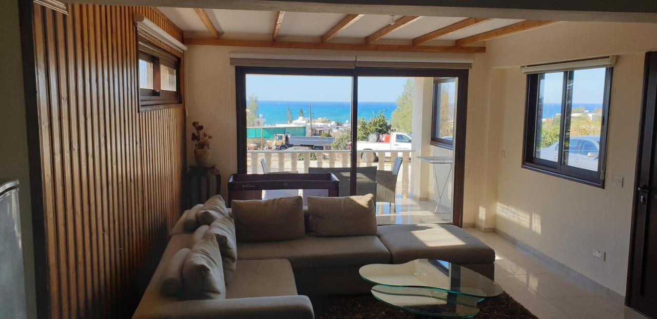 Joanna Sunset Apts Pomos Eksteriør billede